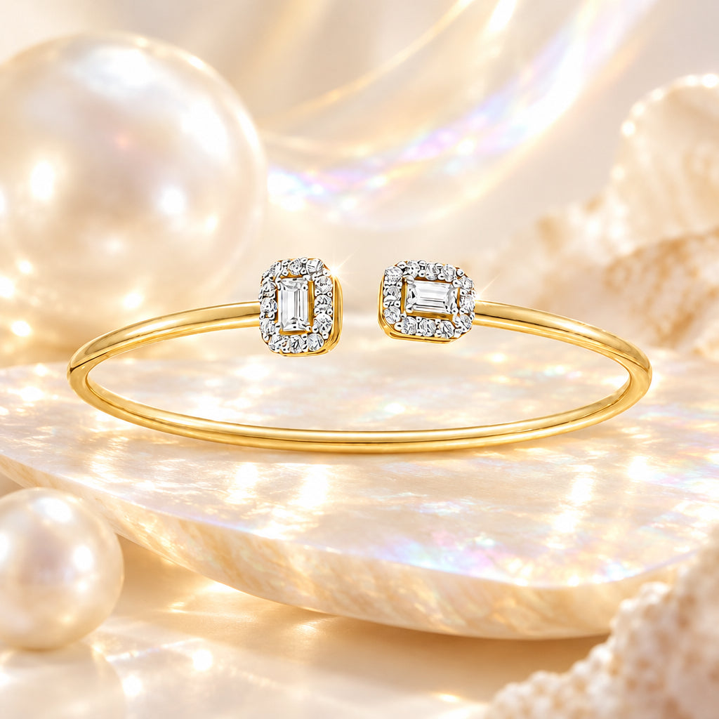 Flexi Emerald and Round Moissanite Bangle