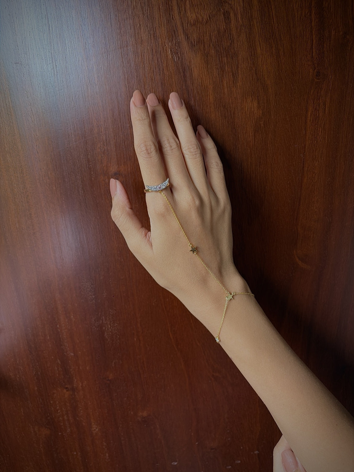 Tara Sutra Hand Chain Bracelet