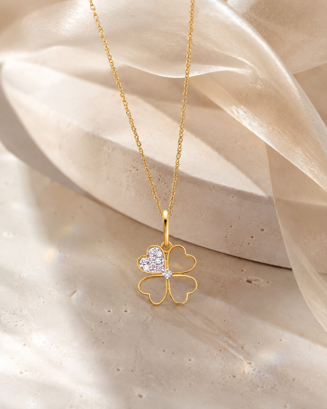 Aahana Clover Moissanite & White Enamel Silver Necklace