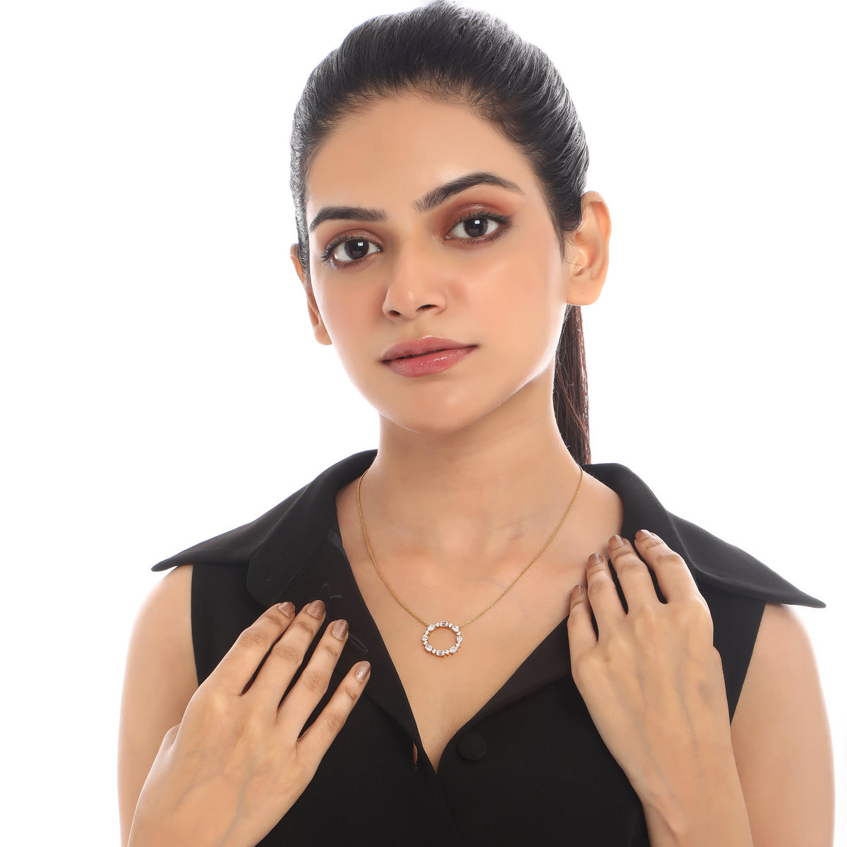 Silver pendant - necklaces -Adila